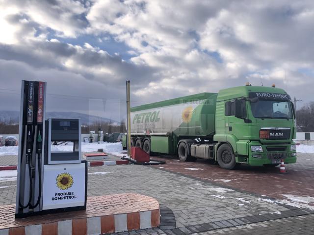 Compania Euro Tehnic distribuie en-gros carburanţi, benzină, motorină și GPL, către alţi retaileri de produse petroliere