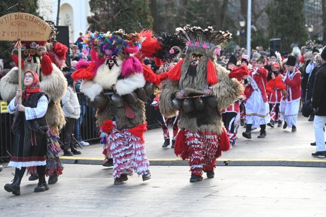 Festivalul de datini și obiceiuri de iarnă din Suceava are loc vineri, 27 decembrie