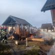 Un incendiu izbucnit la o construcție anexă din Ipotești a pus în pericol mai multe  case