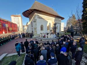 Depunere de coroane și jerbe de flori la 35 de ani de la Revoluția Română, la Suceava 2