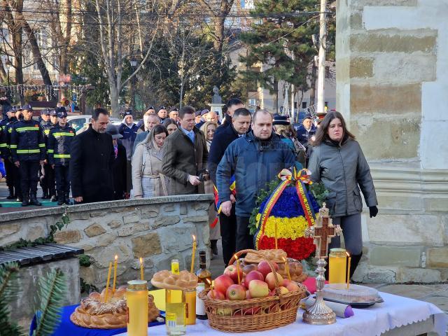 Depunere de coroane și jerbe de flori la 35 de ani de la Revoluția Română, la Suceava 4