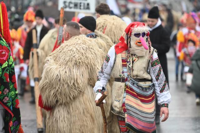 Festivalul Internațional „Obiceiuri de iarnă”