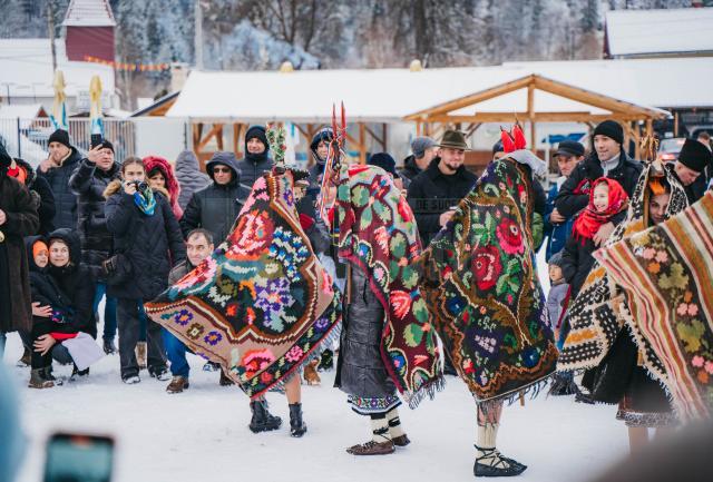 „Parada Cailor și a portului popular” și Balul Gospodarilor, la Moldovița