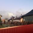 Un puternic incendiu a izbucnit luni după-amiază, într-o gospodărie din Marginea