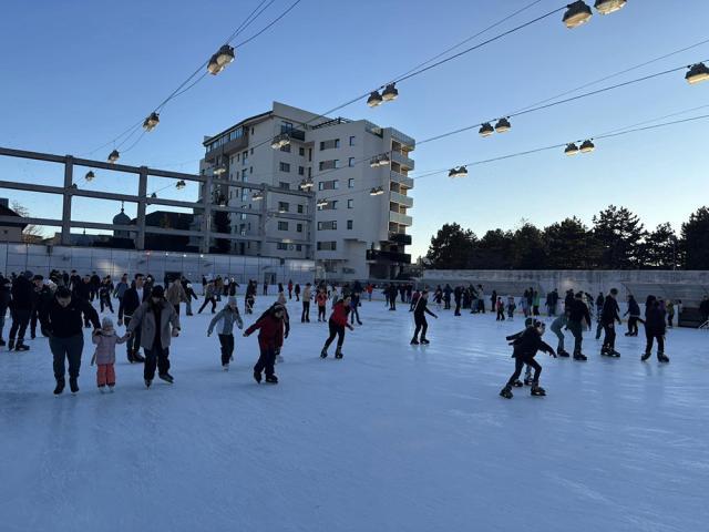 Patinoarul Areni, foarte solicitat în perioada sărbătorilor de iarnă