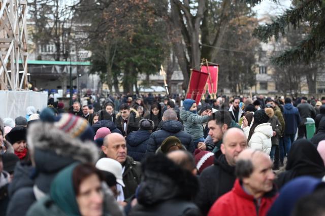 Sfânta Liturghie de Bobotează, în curtea Mănăstirii „Sfântul Ioan cel Nou” Suceava