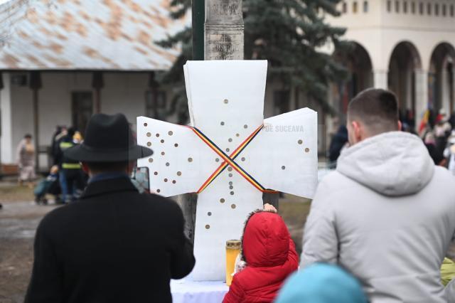 Sfânta Liturghie de Bobotează, în curtea Mănăstirii „Sfântul Ioan cel Nou” Suceava