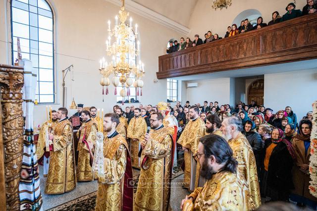 Liturghie arhierească cu prilejul împlinirii a trei ani de la redeschiderea Mănăstirii Arbore