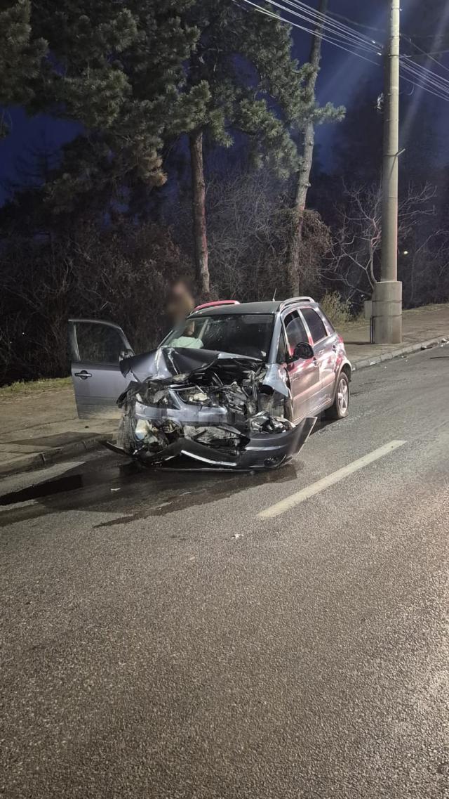 Mașina Suzuki condusă de șoferiță