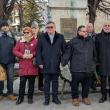 Coroane de flori și jerbe depuse de suceveni la bustul poetului Mihai Eminescu din municipiul Suceava, de Ziua Culturii Naționale