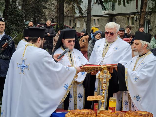 Ziua Unirii Principatelor, 24 ianuarie, sărbătorită la Suceava cu ceremonii militare, religioase, depuneri de coroane și Hora Unirii