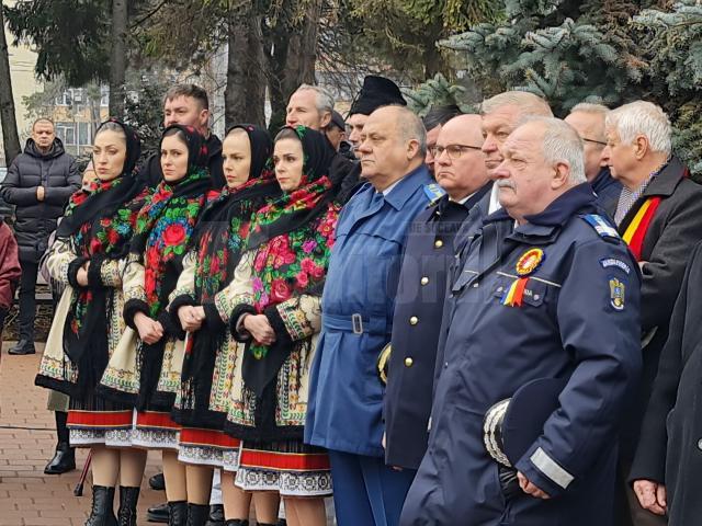 Ziua Unirii Principatelor, 24 ianuarie, sărbătorită la Suceava cu ceremonii militare, religioase, depuneri de coroane și Hora Unirii