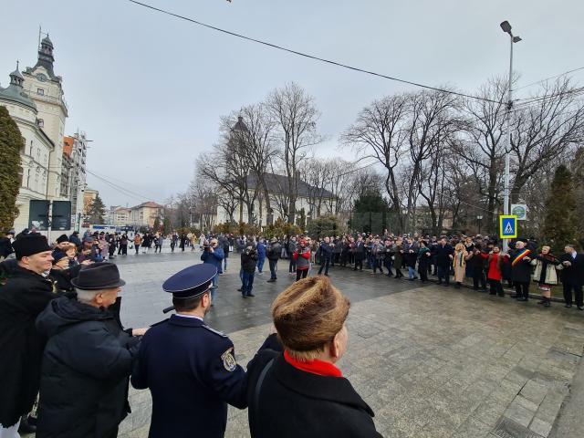 Ziua Unirii Principatelor, 24 ianuarie, sărbătorită la Suceava cu ceremonii militare, religioase, depuneri de coroane și Hora Unirii