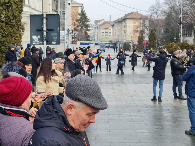 Ziua Unirii Principatelor, 24 ianuarie, sărbătorită la Suceava cu ceremonii militare, religioase, depuneri de coroane și Hora Unirii