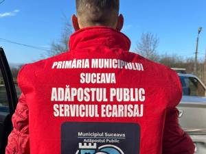 Hingherii din Suceava, echipați în uniforme inscripționate pentru a fi identificați în serviciul public