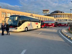 Firma rădăuțeană Tarsin asigură transportul echipei și al celor din staff-ul lui Manchester United