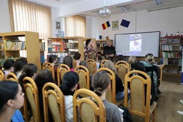 Oportunități în Ingineria Alimentară: Prezentarea FIA-USV la Liceul Tehnologic „Iorgu Vârnav Liteanu” din Liteni. Foto Luca Gabriel Hatnean