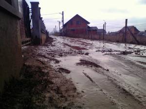 strada de pamant din municipiul Suceava