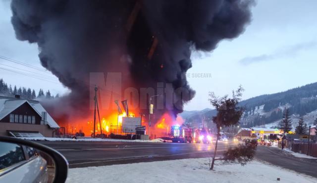 Incendiu la un depozit de cauciucuri