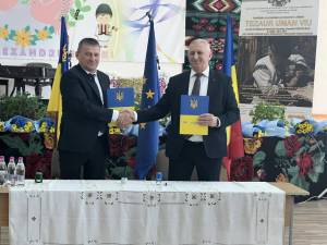 Primarii din Vicovu de Sus și Crasna, Ucraina, au semnat un parteneriat strategic pentru dezvoltarea celor două localități