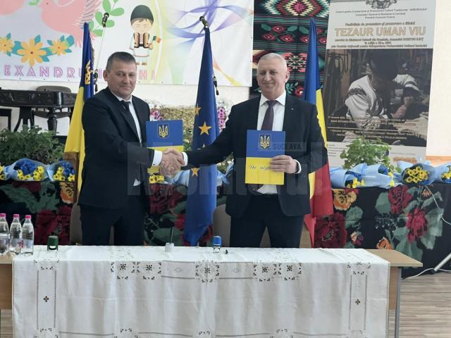 Primarii din Vicovu de Sus și Crasna, Ucraina, au semnat un parteneriat strategic pentru dezvoltarea celor două localități