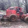 Accident fatal pentru un bărbat care se afla pe scara unui TAF. ...