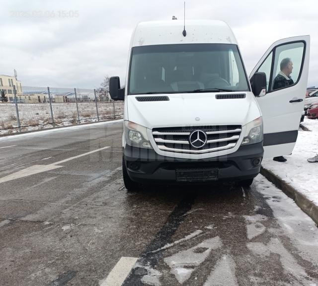 Microbuzul depistat ieri in timp ce făcea o cursa cu 7 ucraineni, fără licența de transport