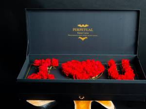 Queen Concept Flower Florăria perfectă pentru Ziua Îndrăgostiților