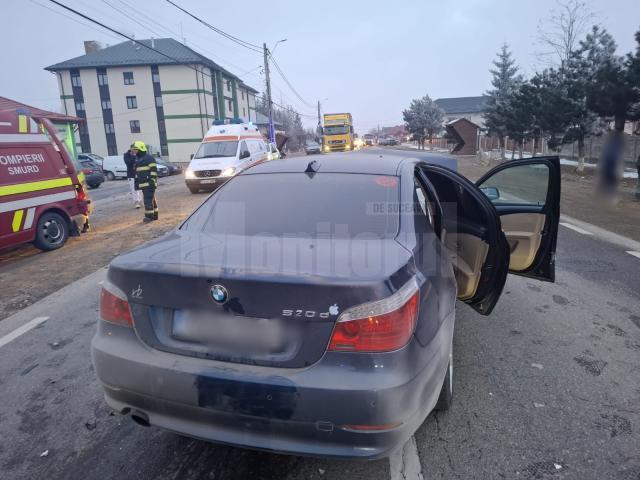 Accident în intersecție între un șofer care depășea neregulamentar și unul care nu s-ar fi asigurat suficient