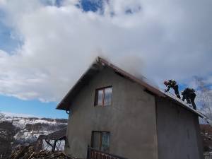 Incendiu la o casă de locuit, la Hârtop