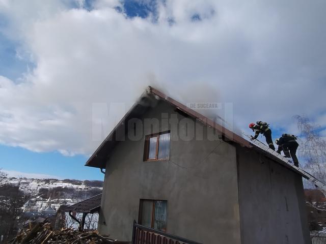 Incendiu la o casă de locuit, la Hârtop