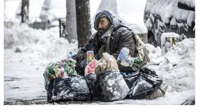 Oamenii străzii - cea mai vulnerabilă categorie, mai ales în perioadele geroase