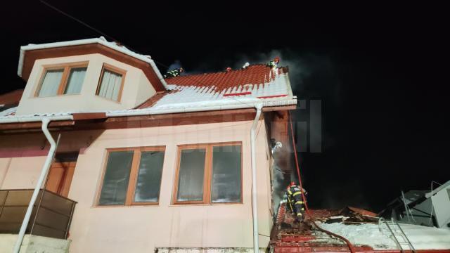 Incendiu izbucnit, luni noapte, la Vatra Dornei