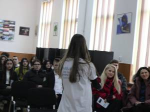 Voluntariat promovat la Colegiul Național „Eudoxiu Hurmuzachi” Rădăuți