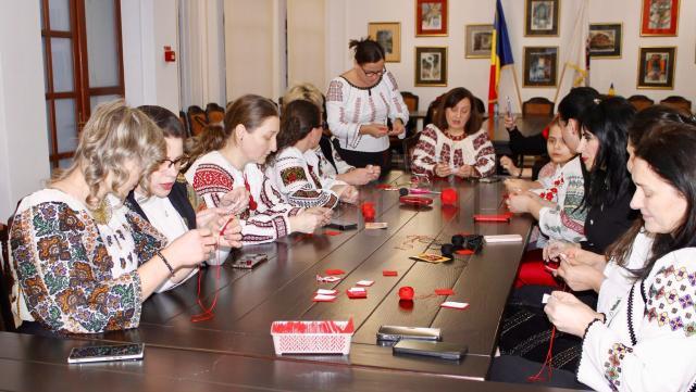 Atelier de mărțișoare organizat de Asociația Preoteselor Sucevene în scop caritabil. Foto credit Florentina Apetroae