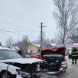 O minoră de 5 ani, transportată la spital după coliziunea a două mașini