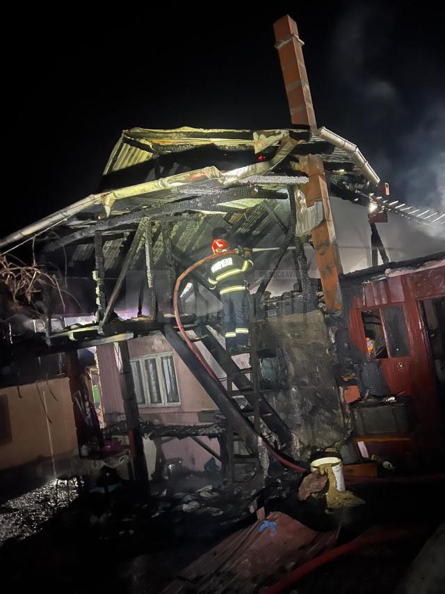 Incendiu puternic, de la coșul de fum