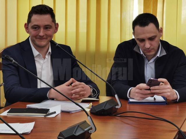 Eugen Bojoreanu, zis ”Puiu”, șef la „Administrația Străzilor” și Cătălin Ciobanu - șef la „Parcări”