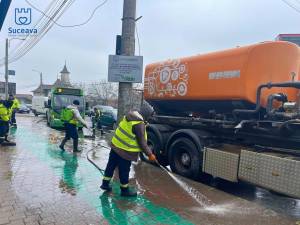 Campanie de igienizare a stațiilor de autobuz din municipiul Suceava