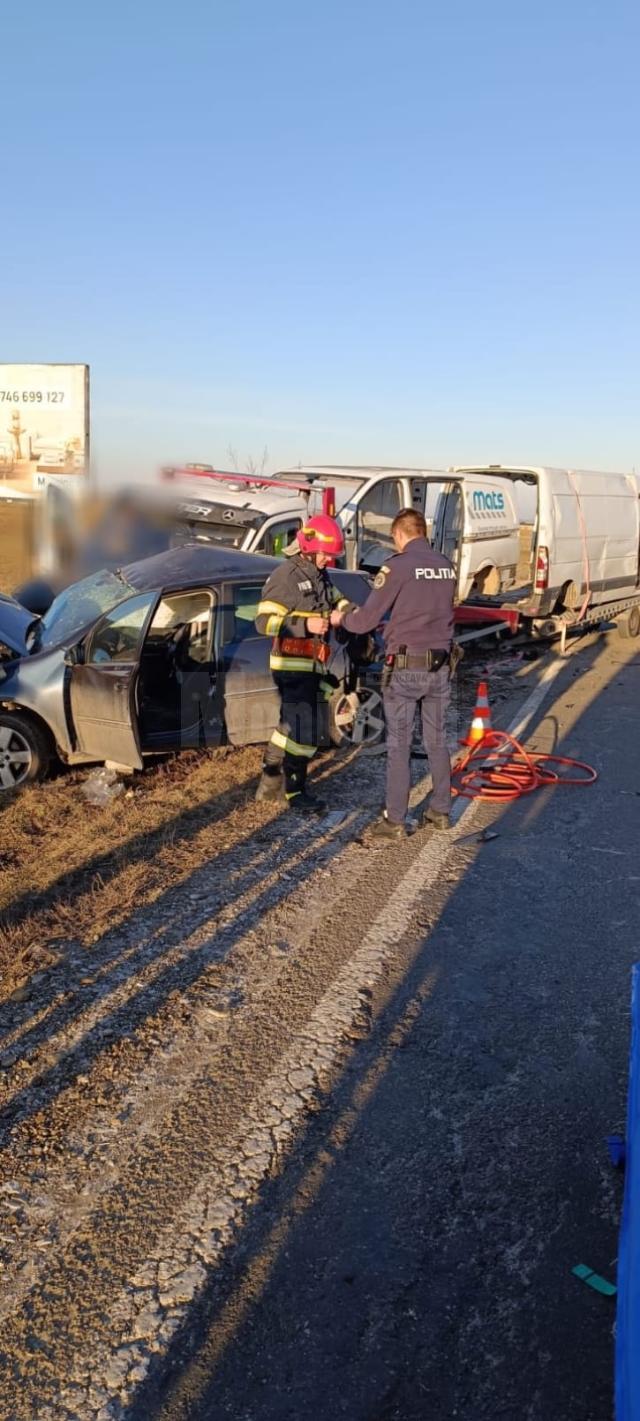 Accident cu trei mașini implicate, la Marginea