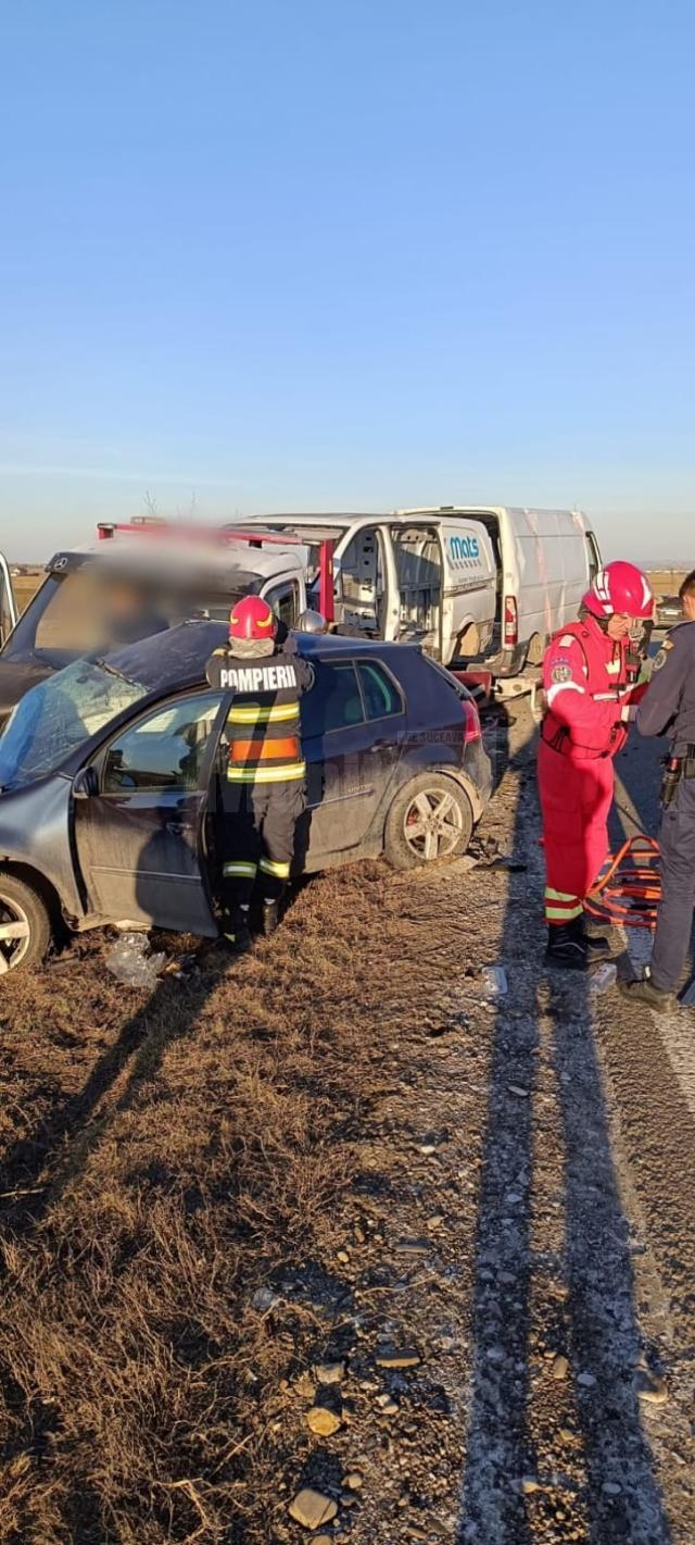 Accident cu trei mașini implicate, la Marginea