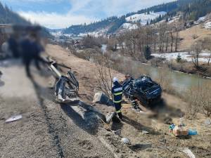 Tir răsturnat la Iacobeni
