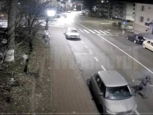 Peste 9 ani de închisoare pentru un individ care, printre altele, a spart și oglinzile a 18 mașini din Suceava