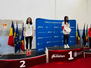 Selena Robaniuc, prima din stanga, pe podiumul Campionatului National