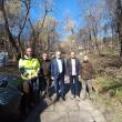 Ample lucrări de igienizare și de refacere a căii principale de acces din Parcul Șipote