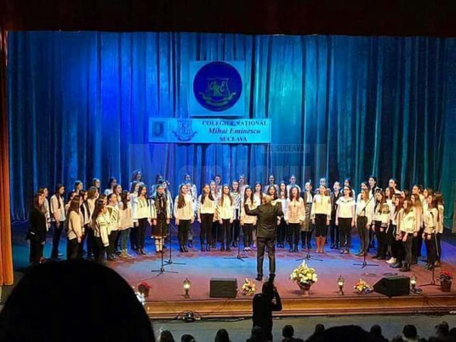 Cor dirijat de prof. Marian Palade