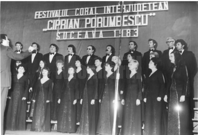 Cor dirijat de prof. Marian Palade