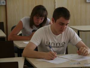 24 de elevi suceveni merg la Olimpiada de limba și literatura română, gimnaziu și liceu