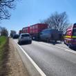 Două camioane și un microbuz s-au ciocnit pe E 85, zona Grănicești
