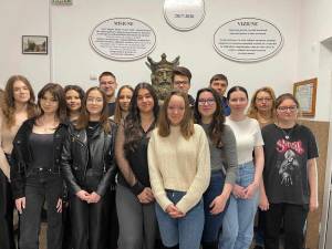 Treisprezece elevi de la Colegiul Tehnic „Lațcu Vodă” Siret, calificați la faza națională a Competiției Europene de Statistică